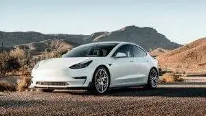 TÜV-Report 2026: Tesla, ID.4 & Co. – warum das Ranking eher Wartung als Fahrzeugqualität misst